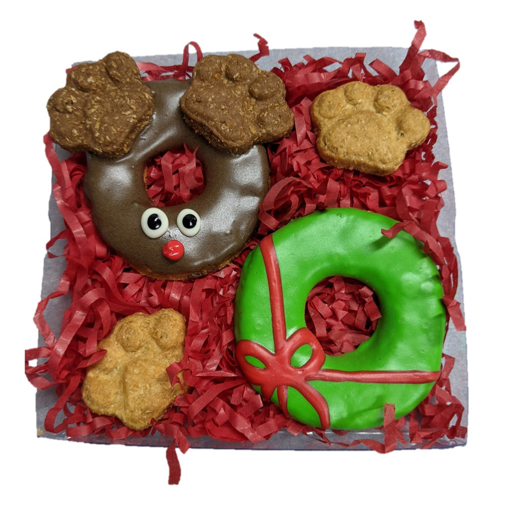 Huds and Toke Reindeer Christmas Cookie Gift Box for Dogs 4 Cookies